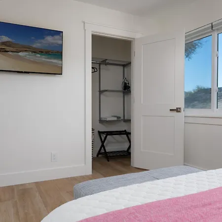 Be A Nomad 2 Bedroom Close To The Beach
